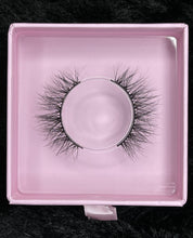 Load image into Gallery viewer, Lavish - Mink Eyelash
