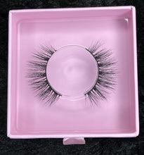 Load image into Gallery viewer, Simple Slay - Mink Eyelash
